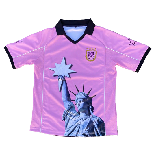 maillot-liberta-ozyx-rose-imprime-statue-de-la-liberte-style-football-streetwear