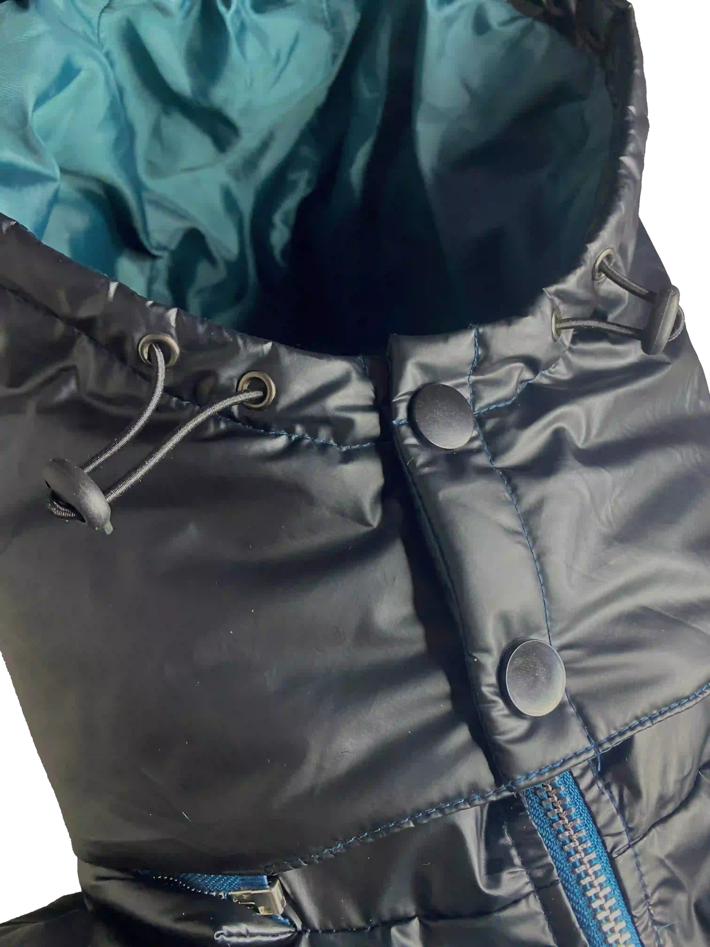 detail-capuche-detachable-doudoune-ozyx-cozy-puffer